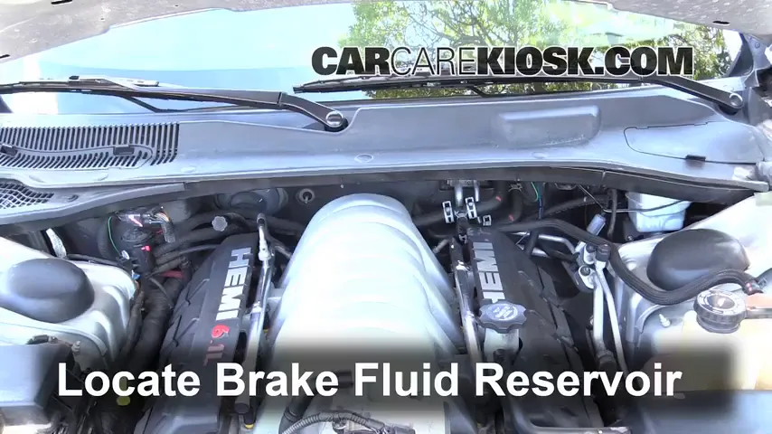 2006 Chrysler 300 C SRT8 6.1L V8 Brake Fluid Check Fluid Level